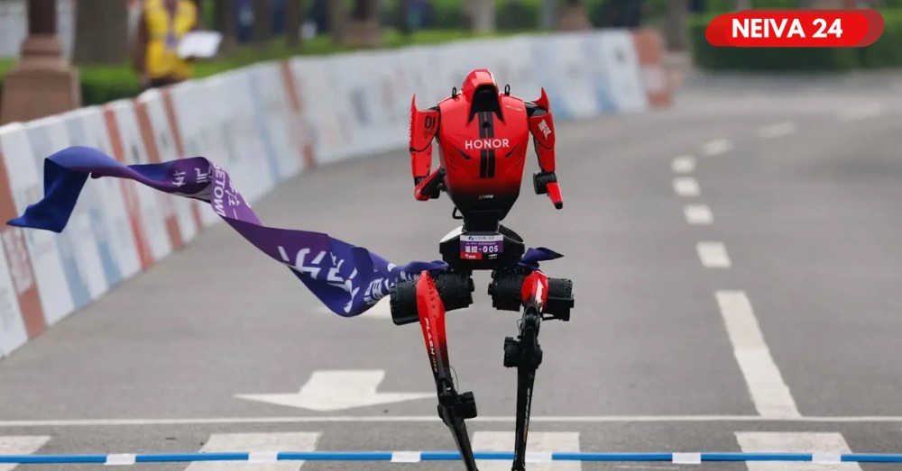 Robot humanoide rompe récord en media maratón de Pekín